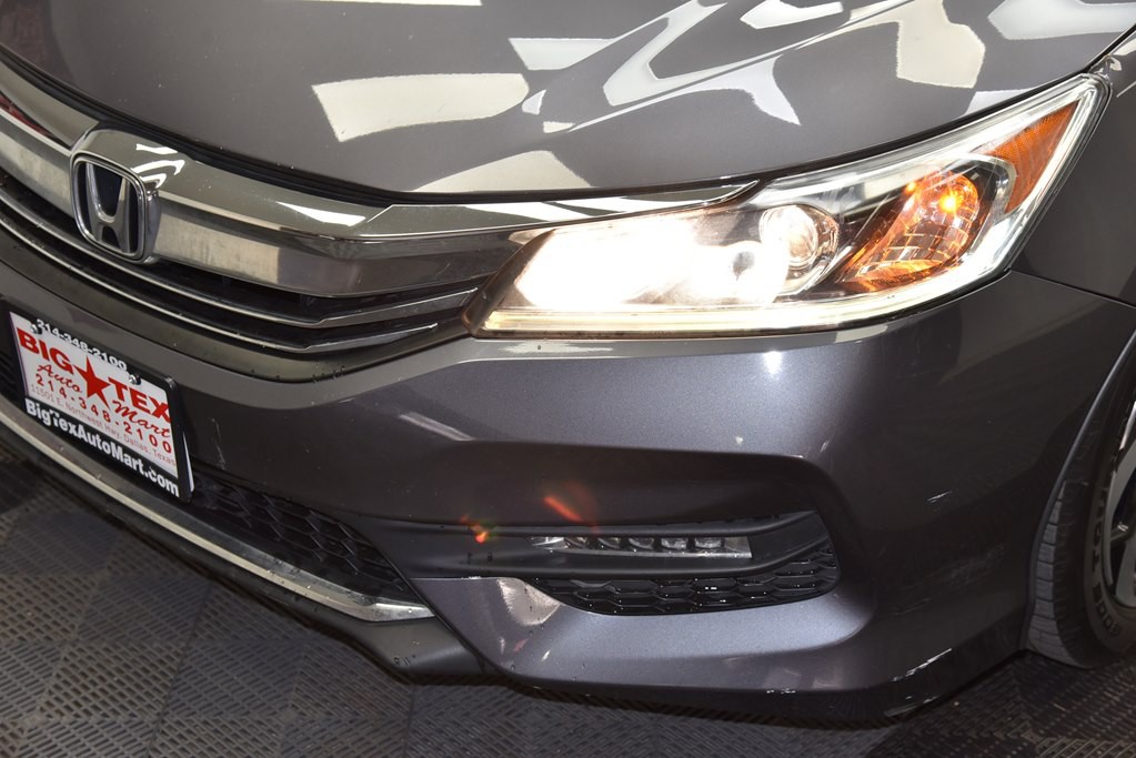 2017 Honda Accord Image 10