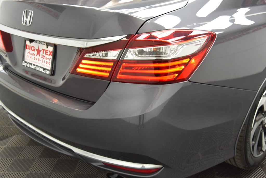 2017 Honda Accord Image 20