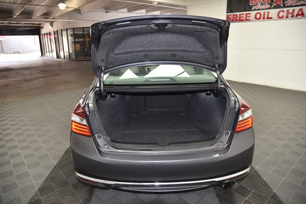 2017 Honda Accord Image 22