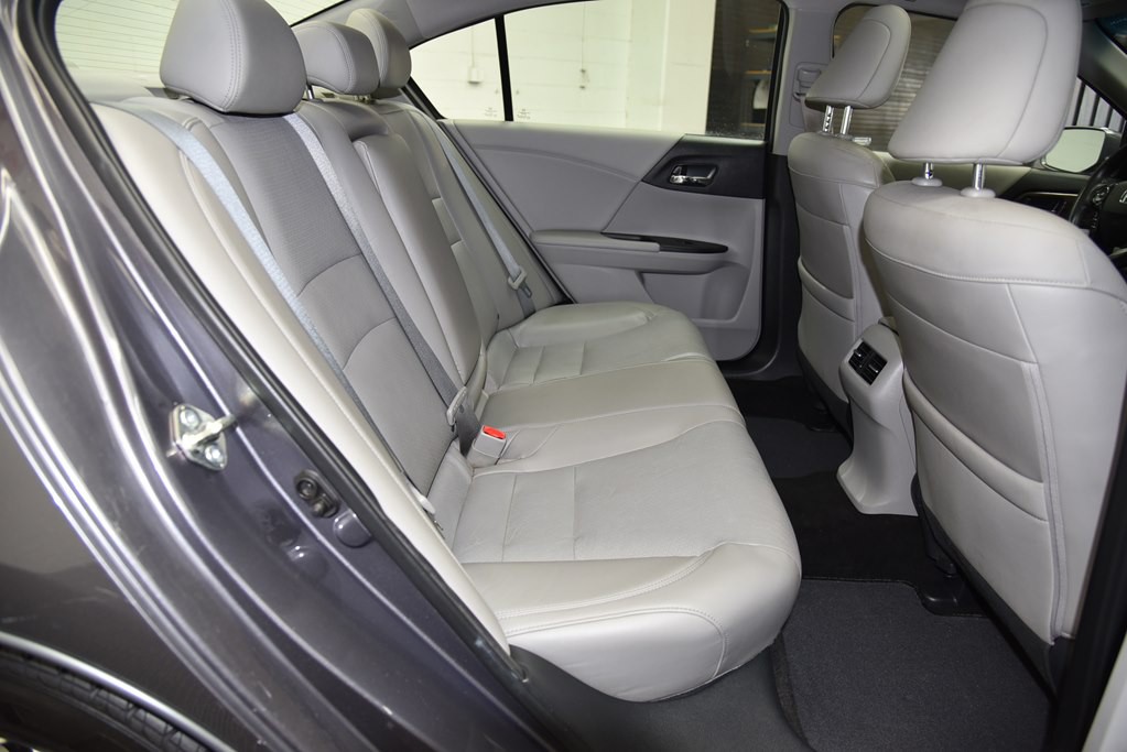 2017 Honda Accord Image 27