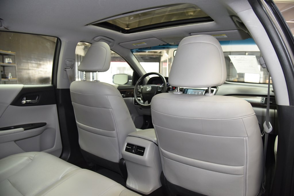 2017 Honda Accord Image 28