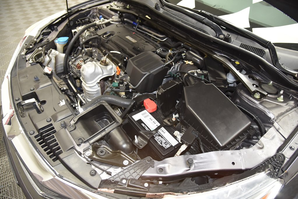 2017 Honda Accord Image 45