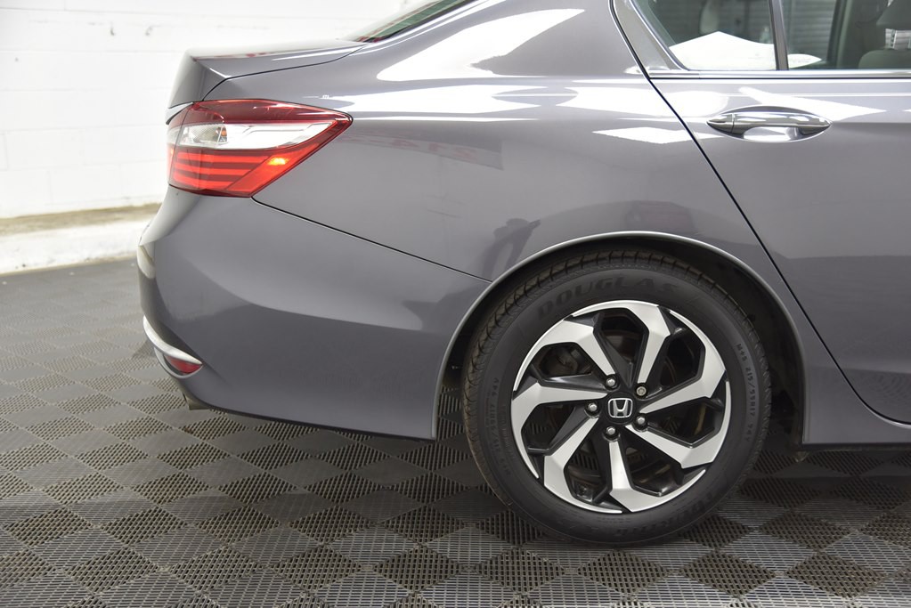 2017 Honda Accord Image 48