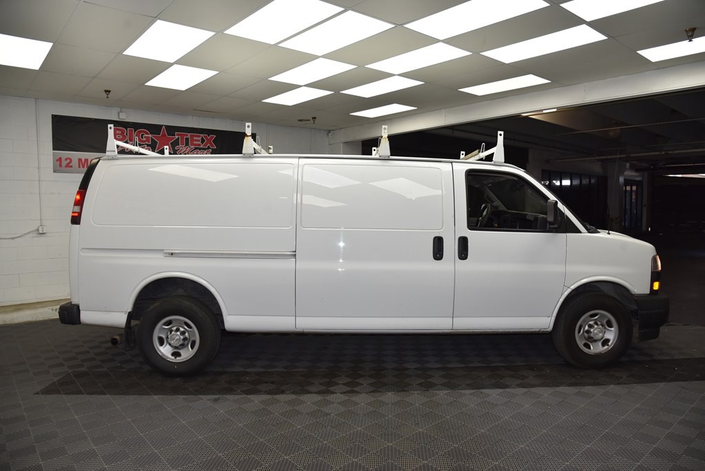 2018 Chevrolet Express Image 7