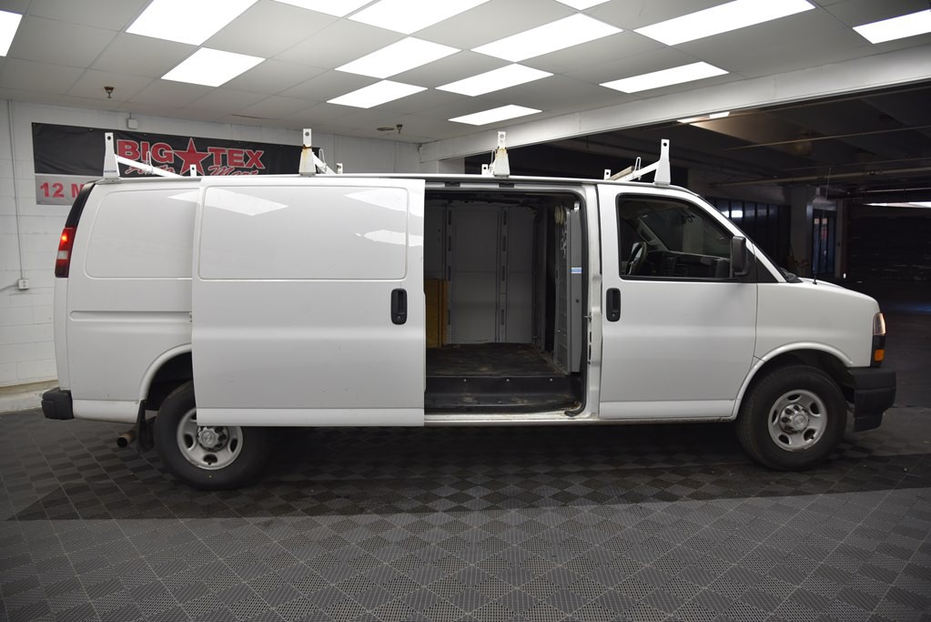 2018 Chevrolet Express Image 8