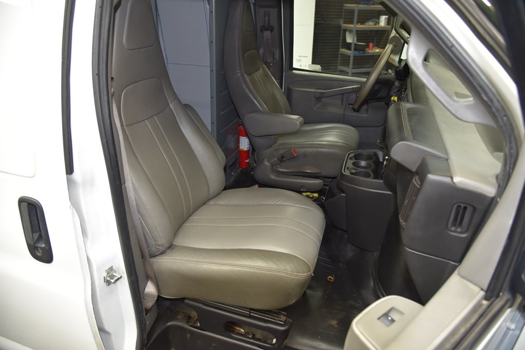 2018 Chevrolet Express Image 11