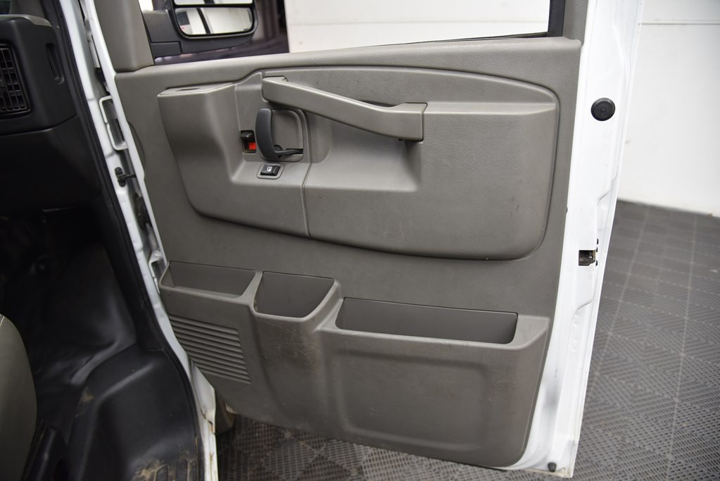 2018 Chevrolet Express Image 14