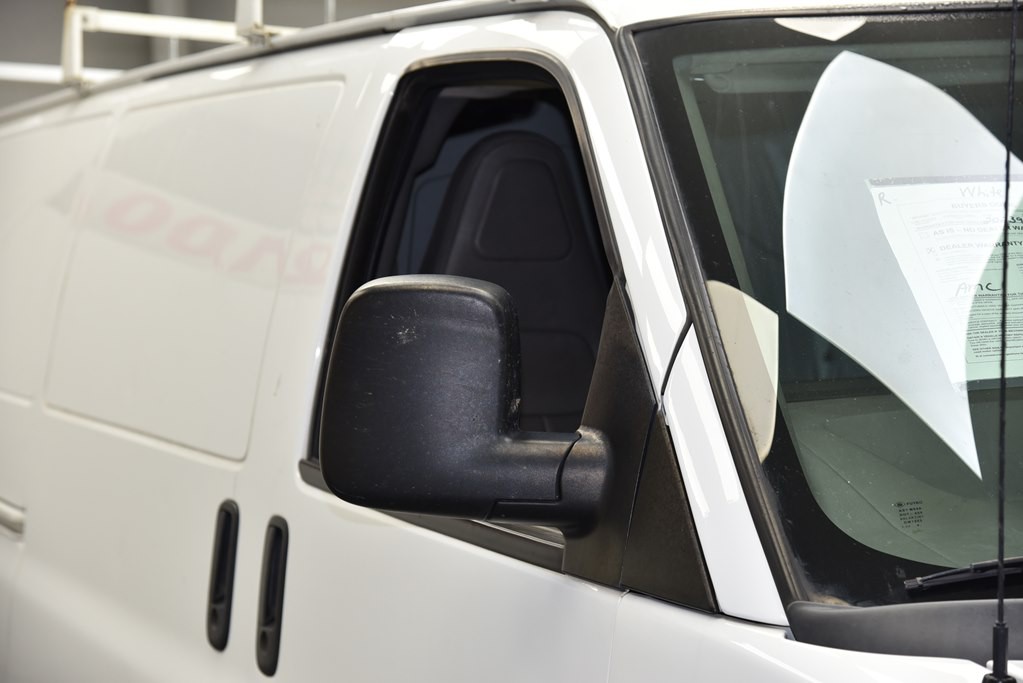 2018 Chevrolet Express Image 15