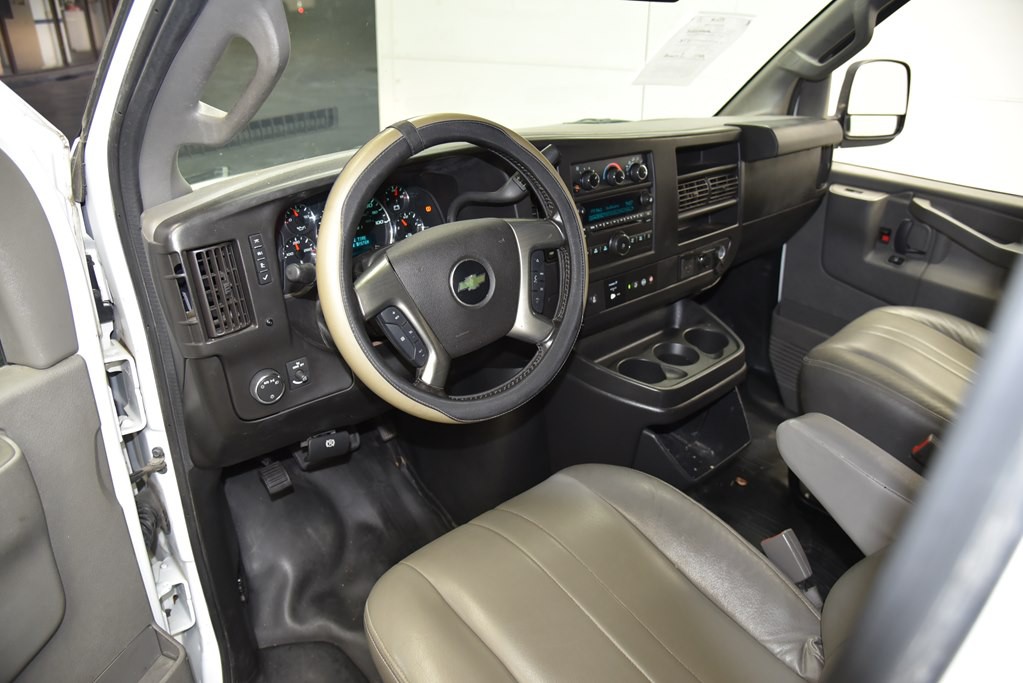 2018 Chevrolet Express Image 19