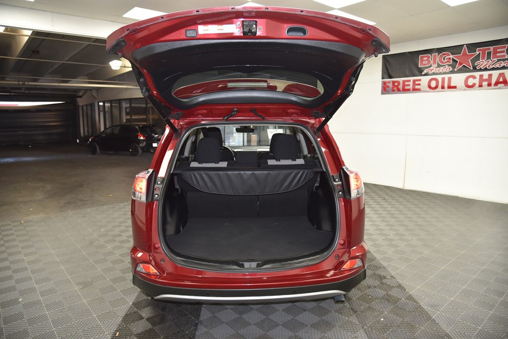 2018 Toyota Rav4 Image 16