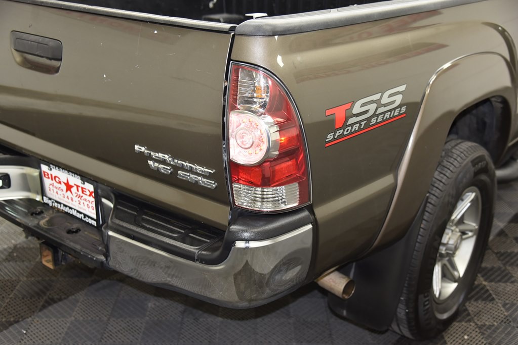 2014 Toyota Tacoma Image 15