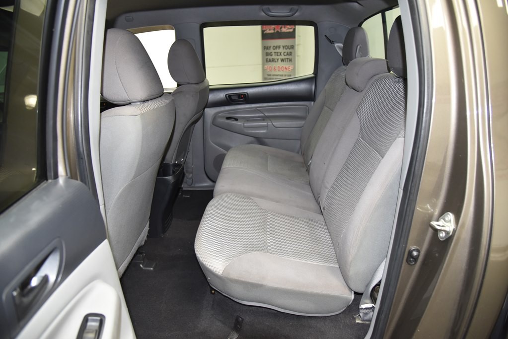 2014 Toyota Tacoma Image 18