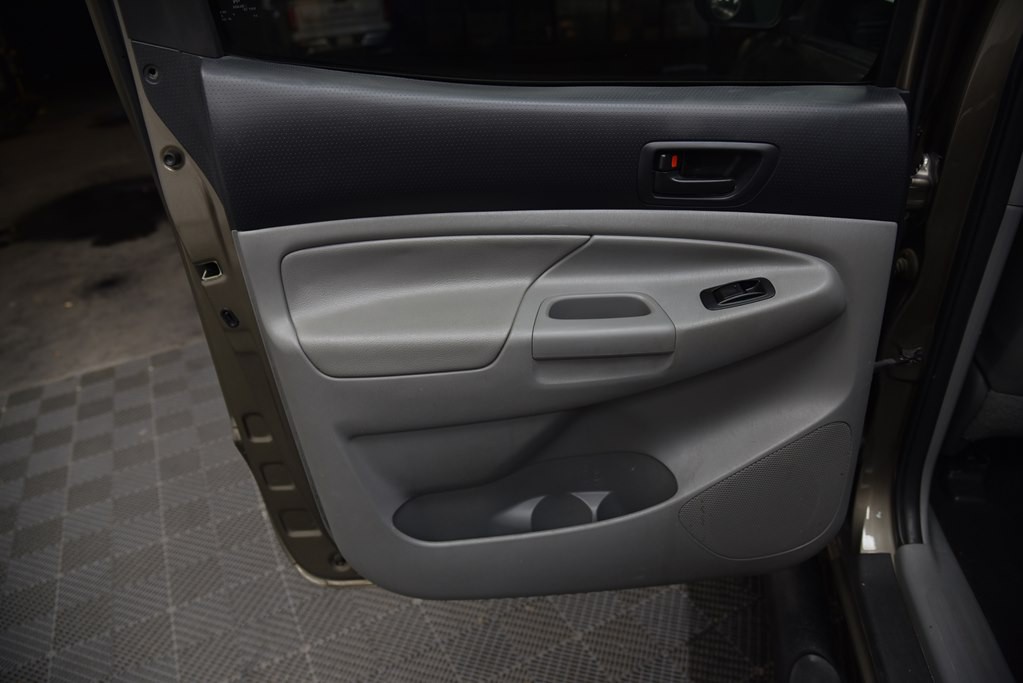 2014 Toyota Tacoma Image 20