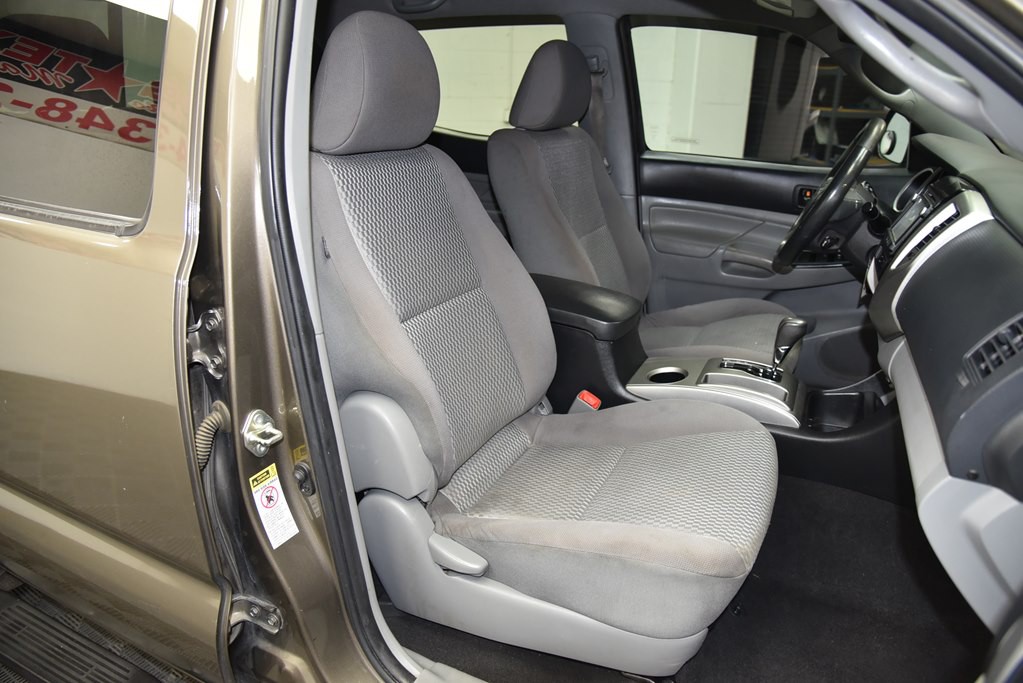 2014 Toyota Tacoma Image 26