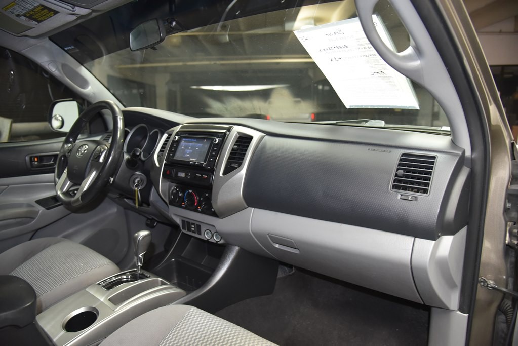 2014 Toyota Tacoma Image 28