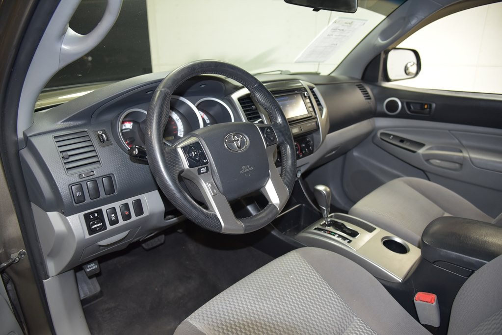 2014 Toyota Tacoma Image 30