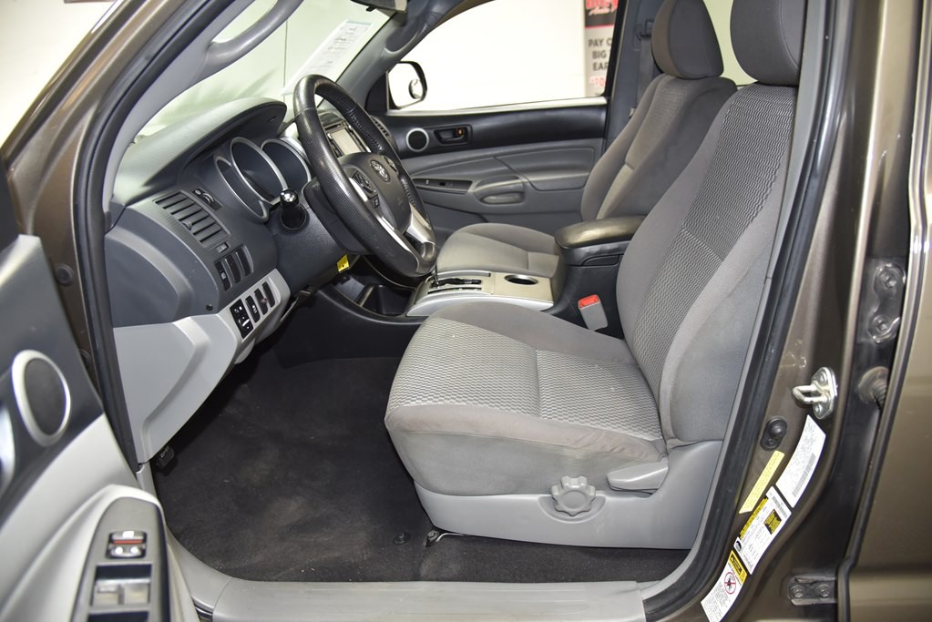 2014 Toyota Tacoma Image 31