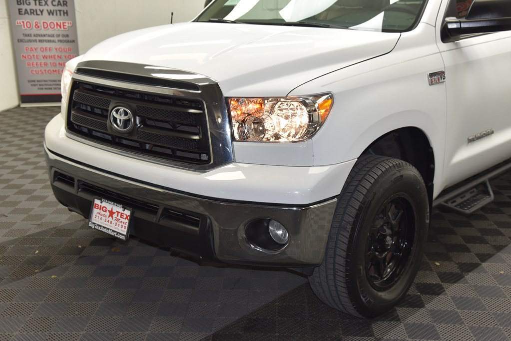 2010 Toyota Tundra Image 11