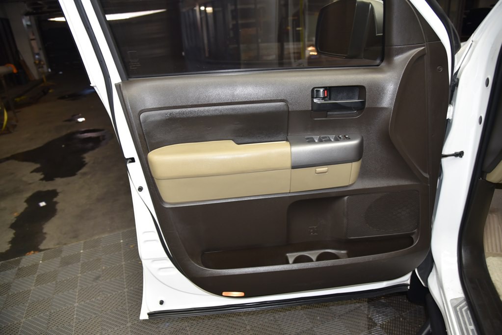 2010 Toyota Tundra Image 35