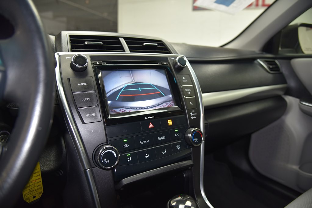 2017 Toyota Camry Image 45