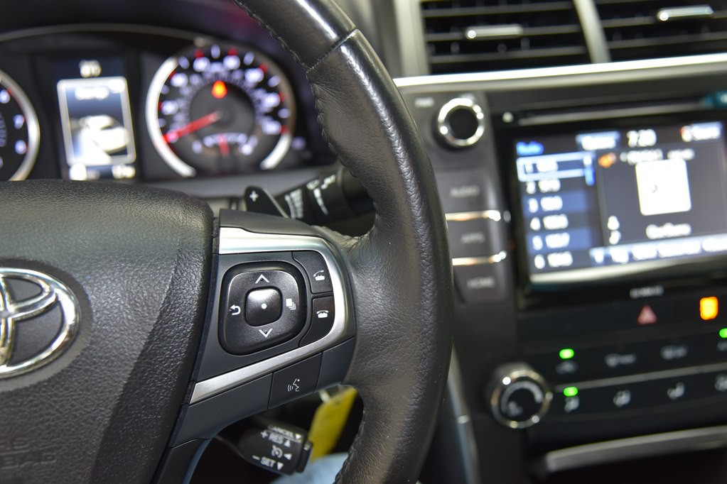 2017 Toyota Camry Image 47