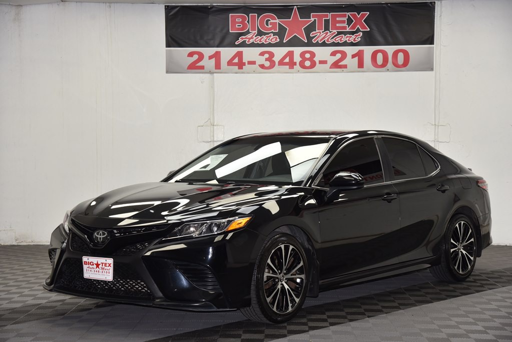 2018 Toyota Camry Image 1