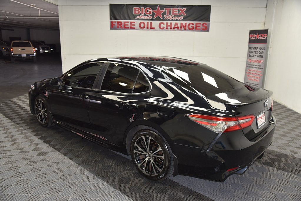 2018 Toyota Camry Image 3