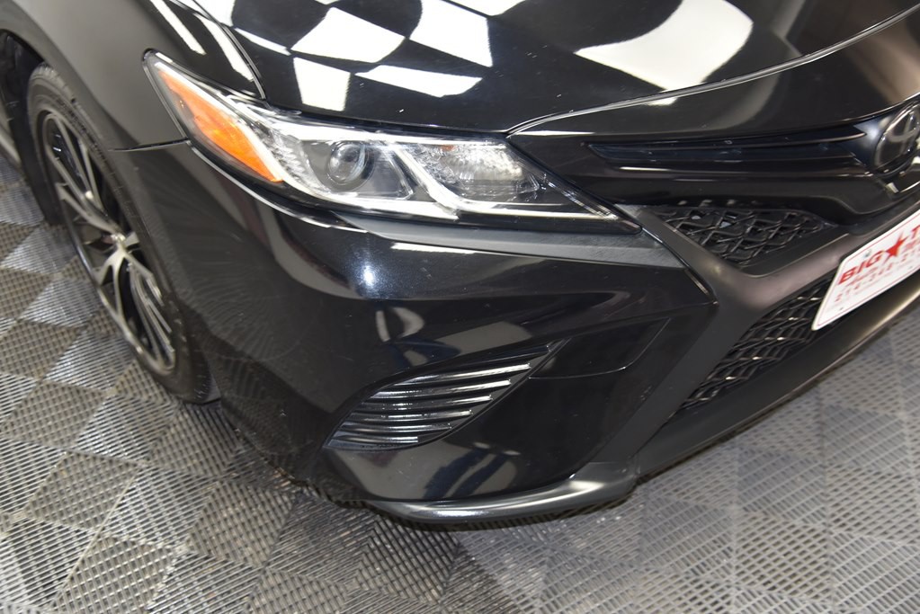 2018 Toyota Camry Image 11