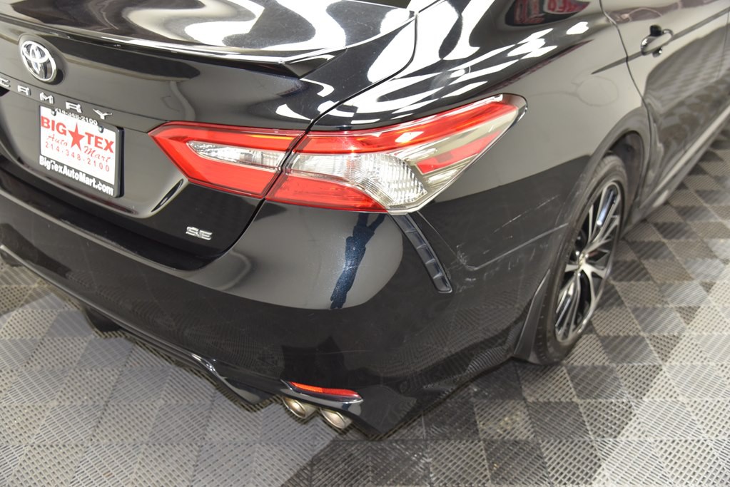 2018 Toyota Camry Image 15