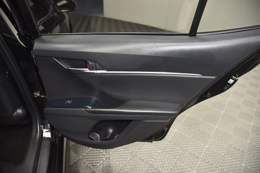 2018 Toyota Camry Image 25