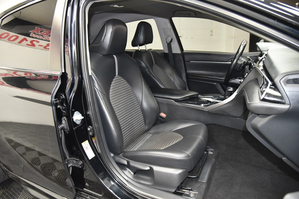 2018 Toyota Camry Image 26