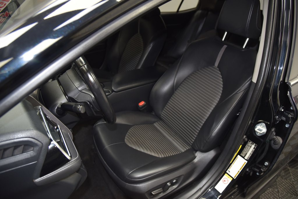 2018 Toyota Camry Image 34