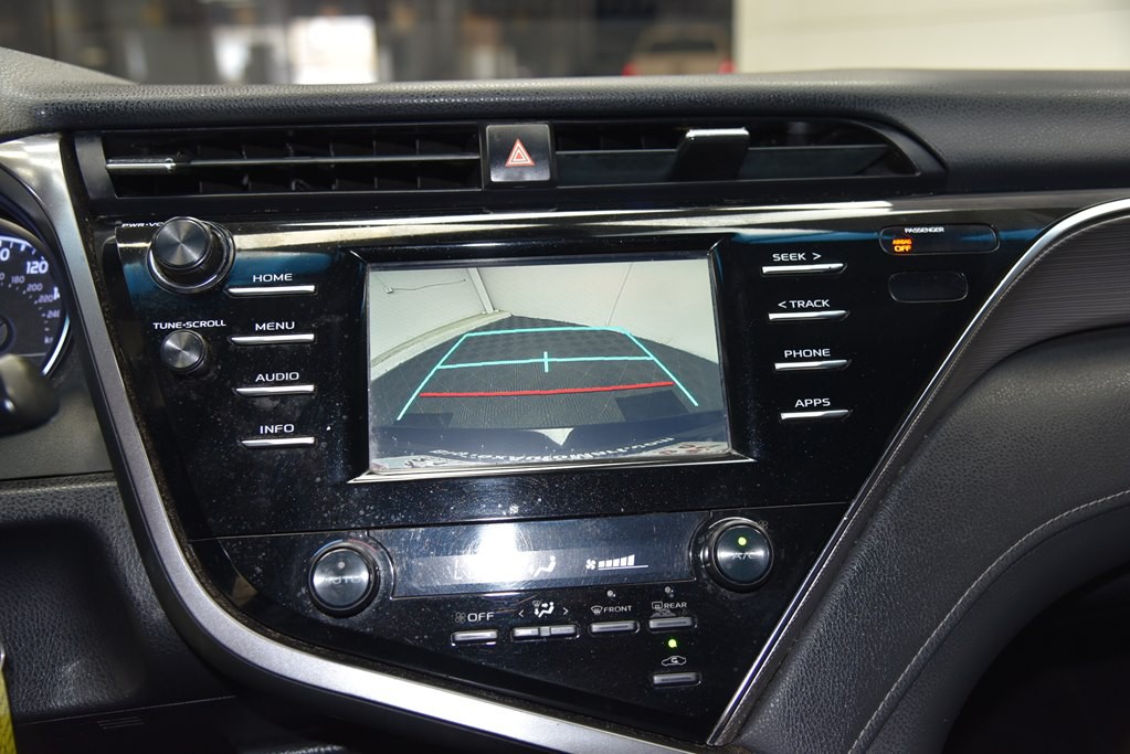 2018 Toyota Camry Image 38