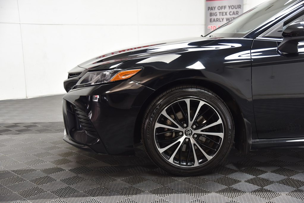 2018 Toyota Camry Image 42