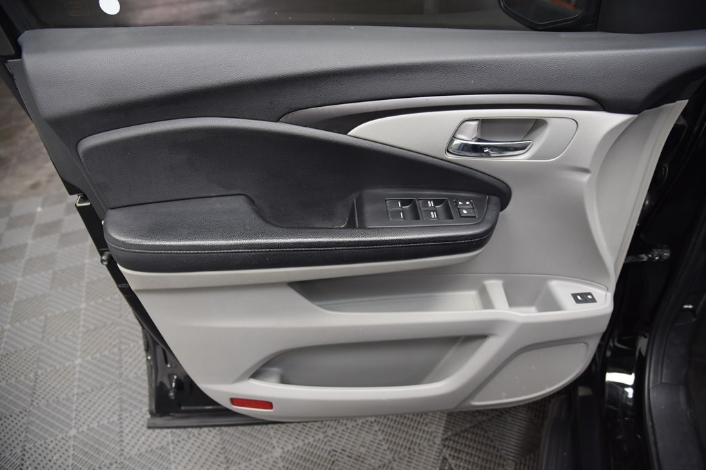 2016 Honda Pilot Image 30