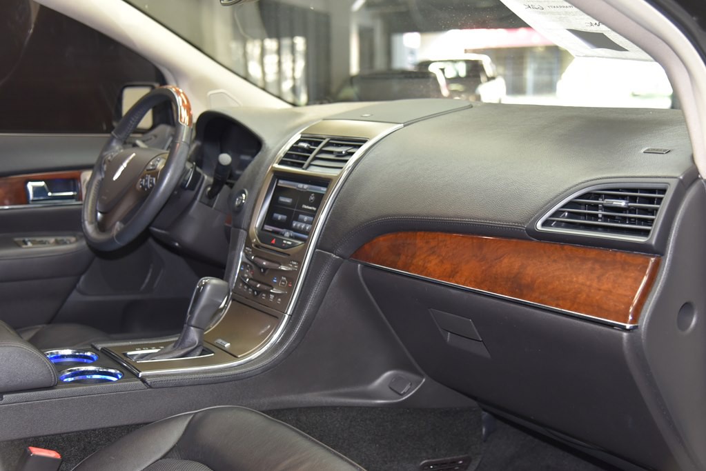 2015 Lincoln MKX Image 28