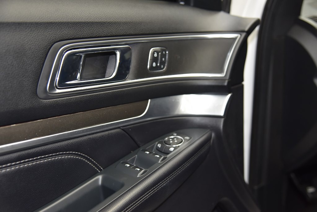 2018 Ford Explorer Image 46