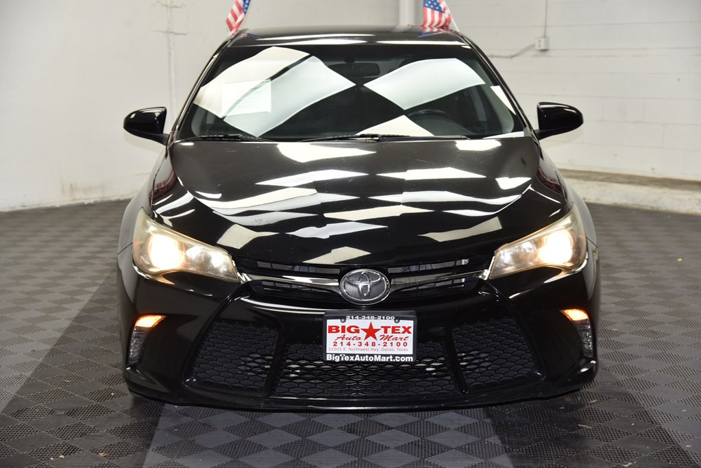 2017 Toyota Camry Image 8