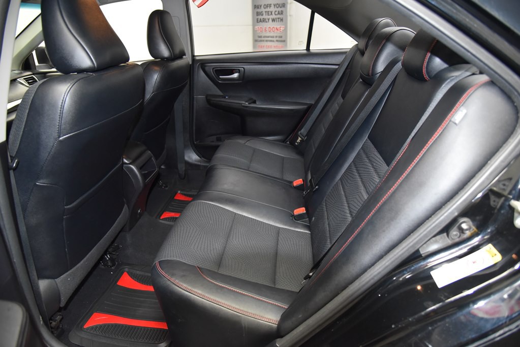 2017 Toyota Camry Image 12