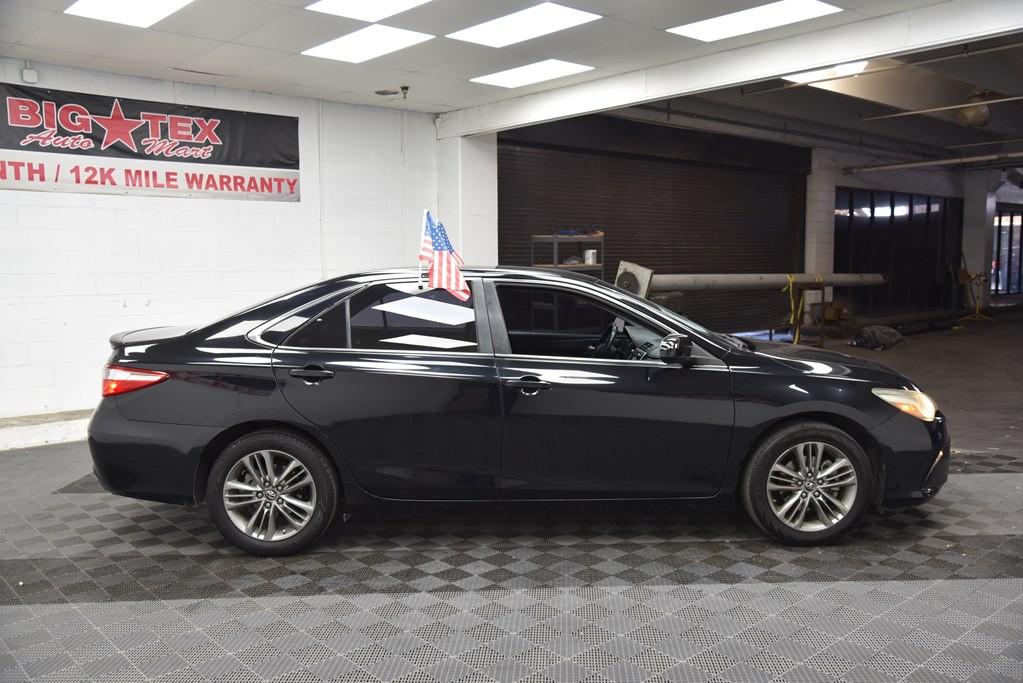 2017 Toyota Camry Image 6