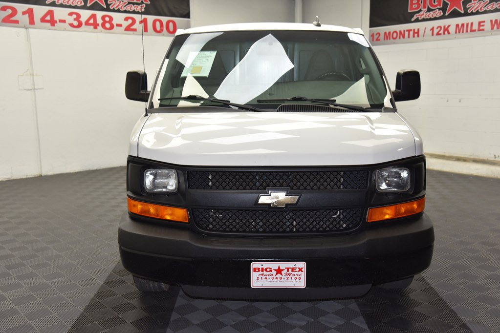 2016 Chevrolet Express Image 8