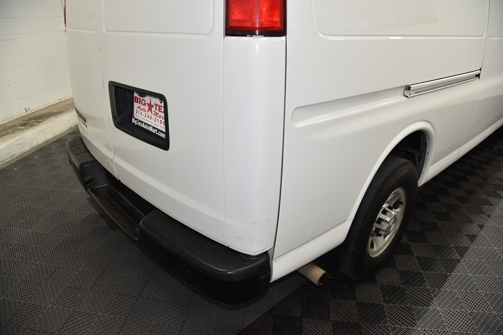 2016 Chevrolet Express Image 14