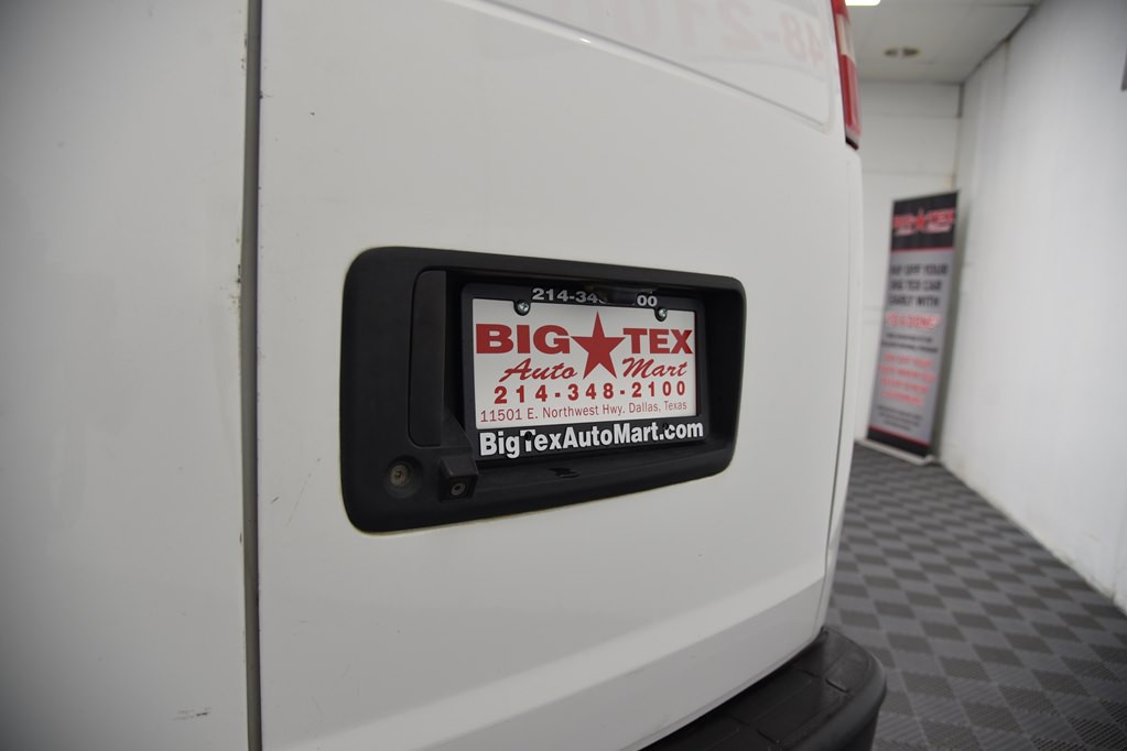 2016 Chevrolet Express Image 15