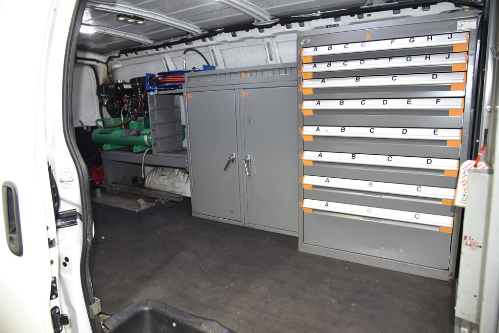 2016 Chevrolet Express Image 21