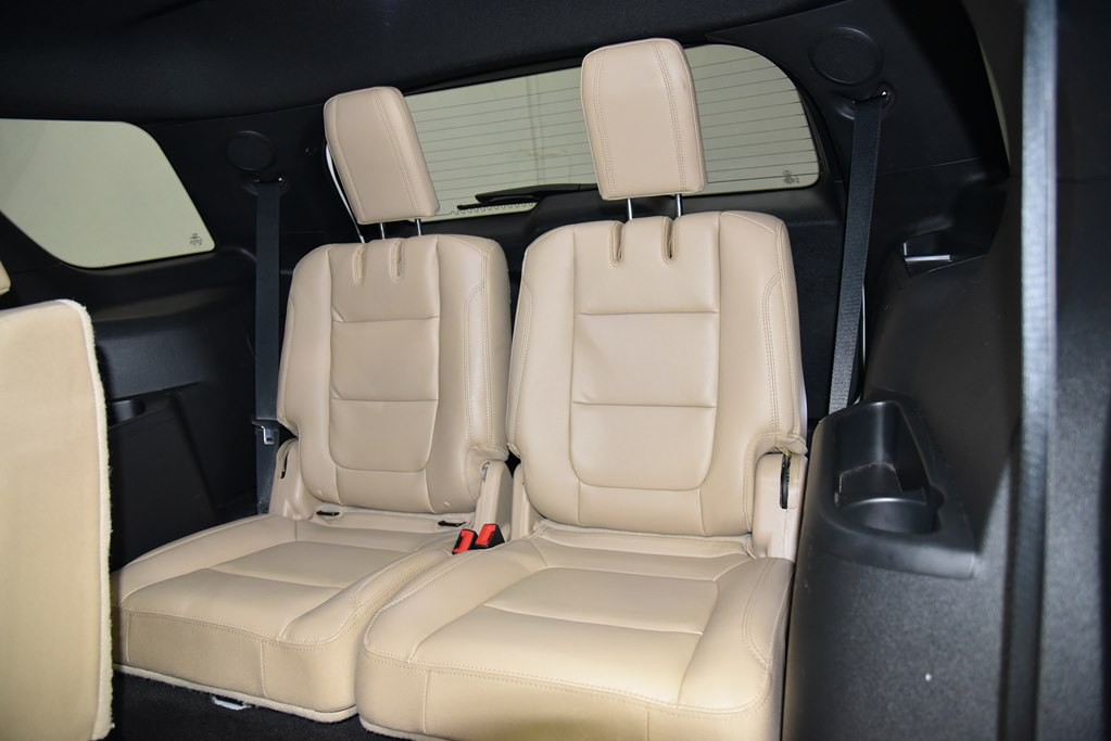 2017 Ford Explorer Image 16