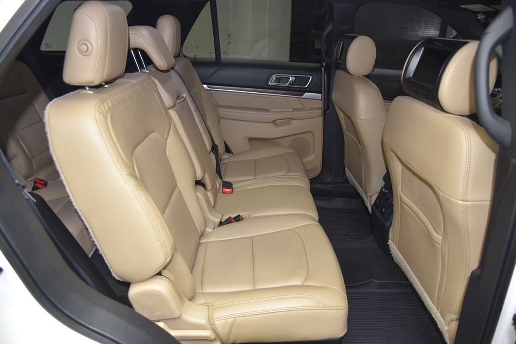 2017 Ford Explorer Image 19