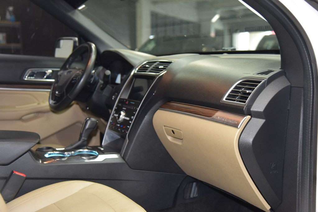 2017 Ford Explorer Image 22