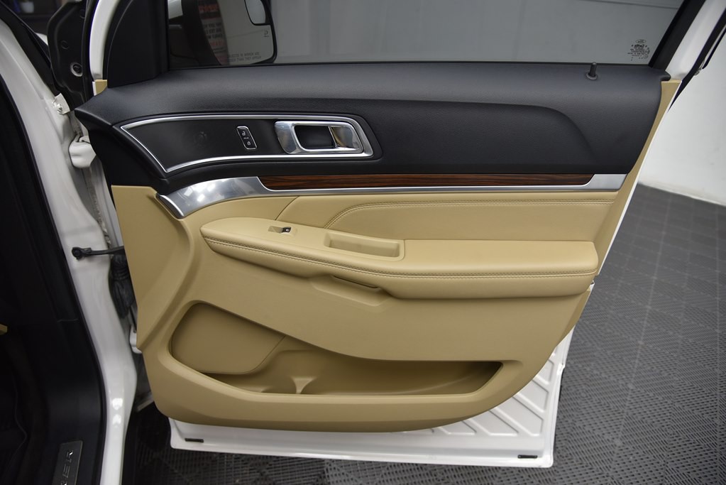 2017 Ford Explorer Image 25