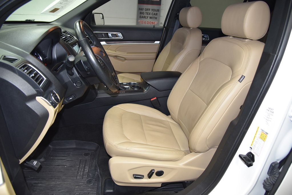 2017 Ford Explorer Image 30