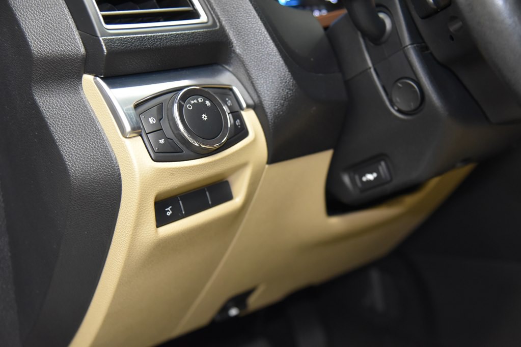 2017 Ford Explorer Image 35